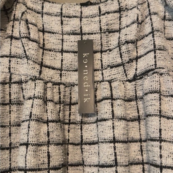 Chic Black and White Checkered Dress - Picture 4 of 5